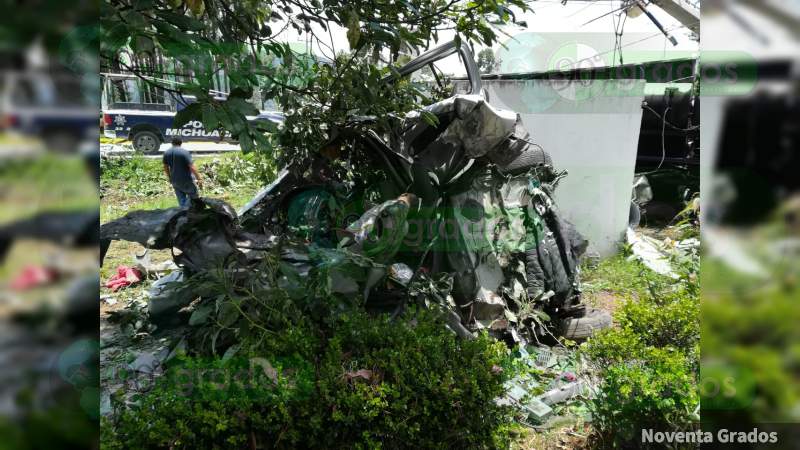 Camión sin frenos se accidenta en Zitácuaro y mata a tres personas hay