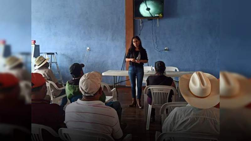 A gestionar para mayores obras en Zitácuaro Michoacán se comprometió