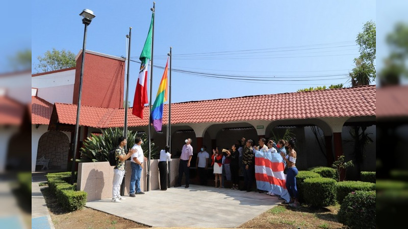 Izan Bandera De La Diversidad Sexual En El Instituto Electoral De Michoac N