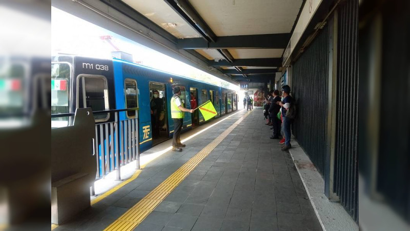 Tren Ligero De La Cdmx Suspende Servicio Por Falla El Ctrica