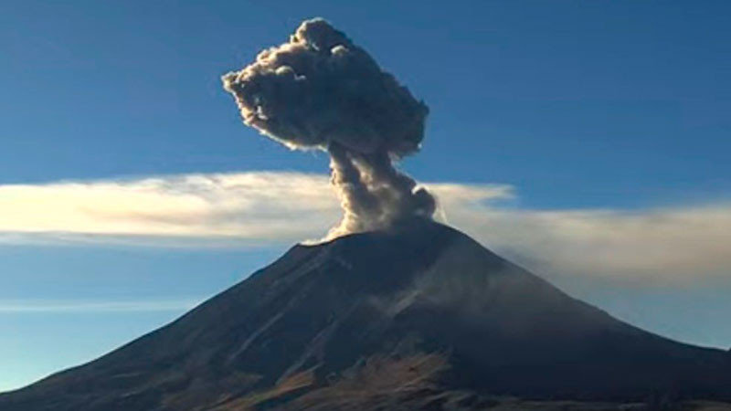 Registra Popocatépetl tres explosiones este sábado