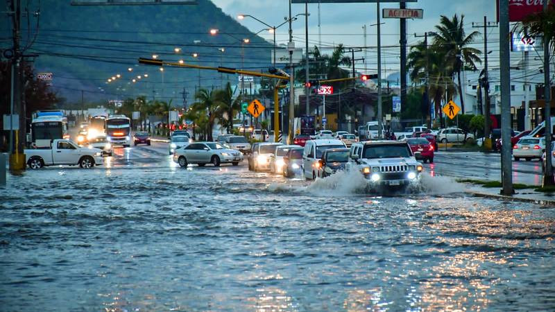 Fuertes Lluvias Azotan Mazatl N Inundaciones Y Cierre De Vialidades