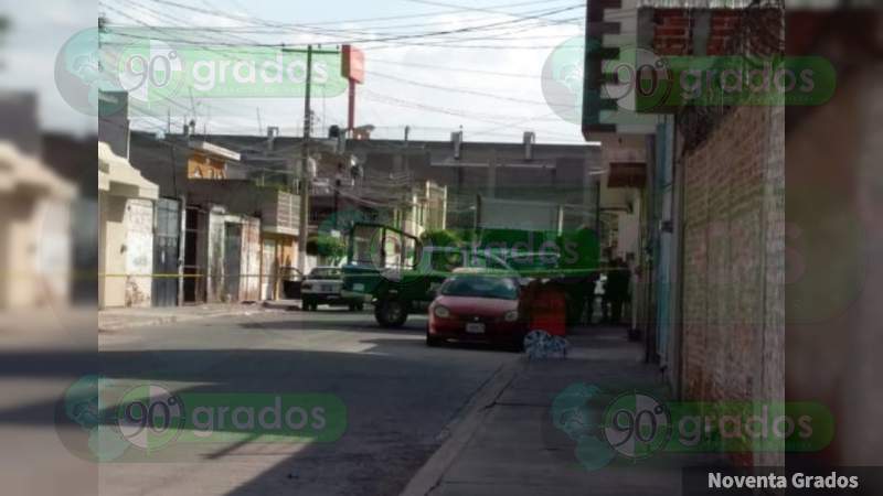 Ejecutan a persona a bordo de vehículo en calles de Celaya, Guanajuato - Noventa Grados