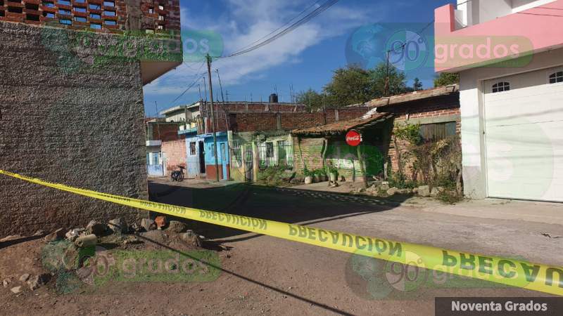 Grupo armado ataca vivienda en Ario de Rayón, Zamora - Foto 0 