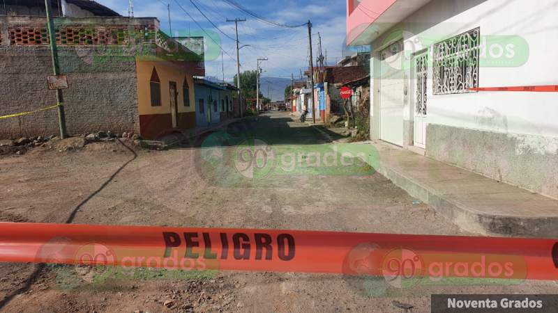 Grupo armado ataca vivienda en Ario de Rayón, Zamora - Foto 1 