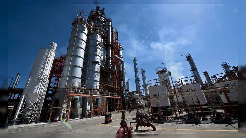 Refinerías de Pemex registran su tercer nivel de producción más bajo de la historia 