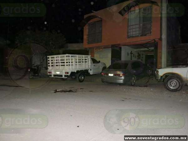 Balean a hombre en cancha de fútbol en Apatzingán, Michoacán - Foto 1 