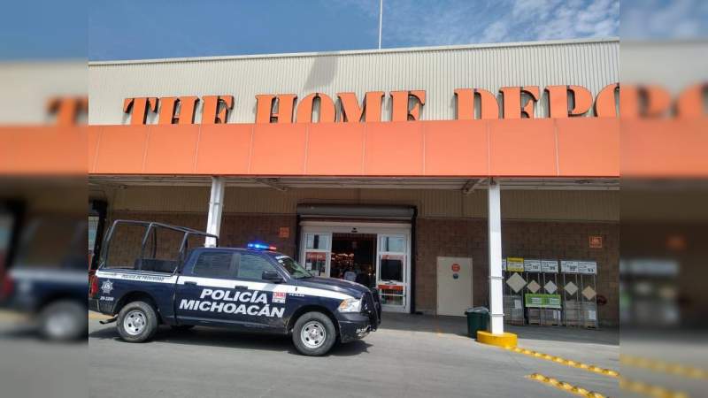 Detienen a dos sujetos que quisieron robar en Home Depot de Morelia, Michoacán