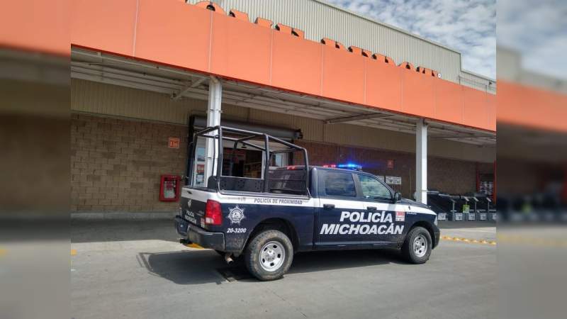 Detienen a dos sujetos que quisieron robar en Home Depot de Morelia, Michoacán