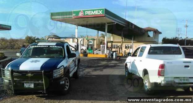 Incendian gasolinera en Jiquilpan, Michoacán - Foto 1 