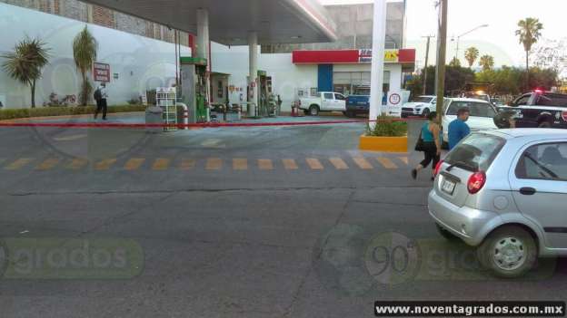 Incendian gasolinera en Jiquilpan, Michoacán - Foto 2 