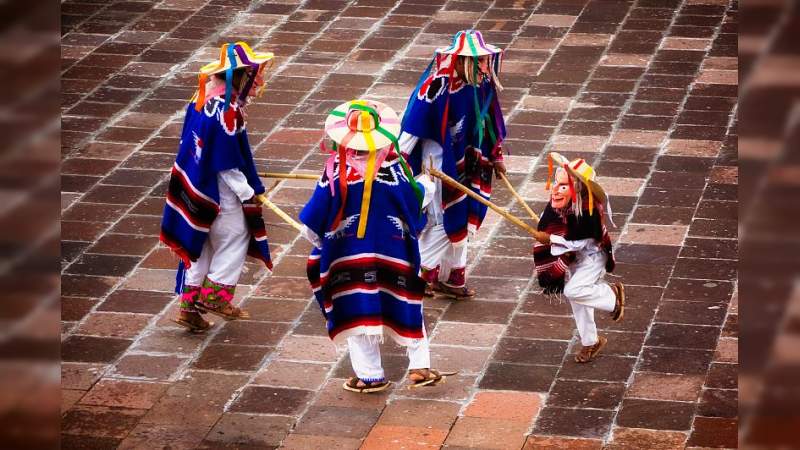 Banda Jerez se disculpa por "ofender" la danza de "Los Viejitos" 