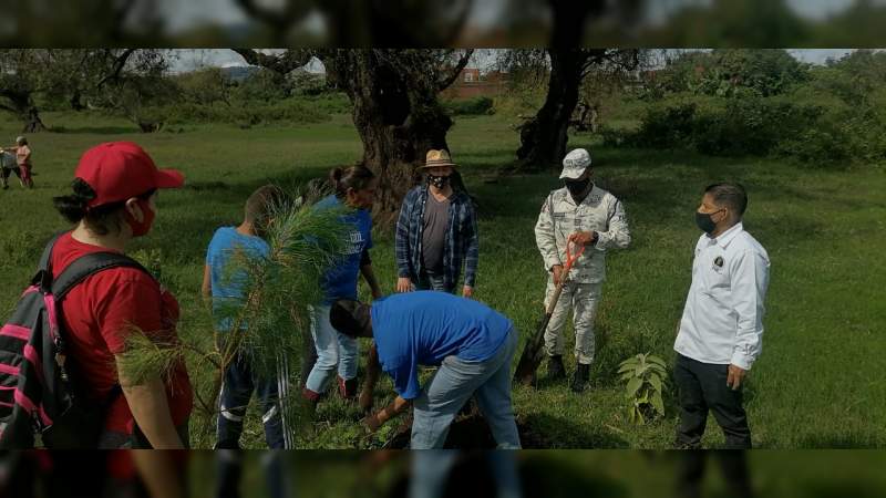 Reforestan Parque Urbano Ecológico de Uruapan