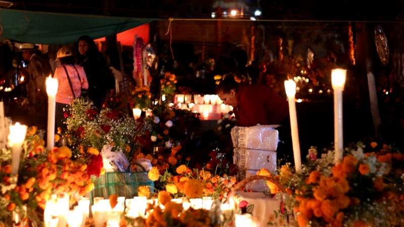 Apatzingán, Michoacán, celebra tradición milenaria del Día de Muertos