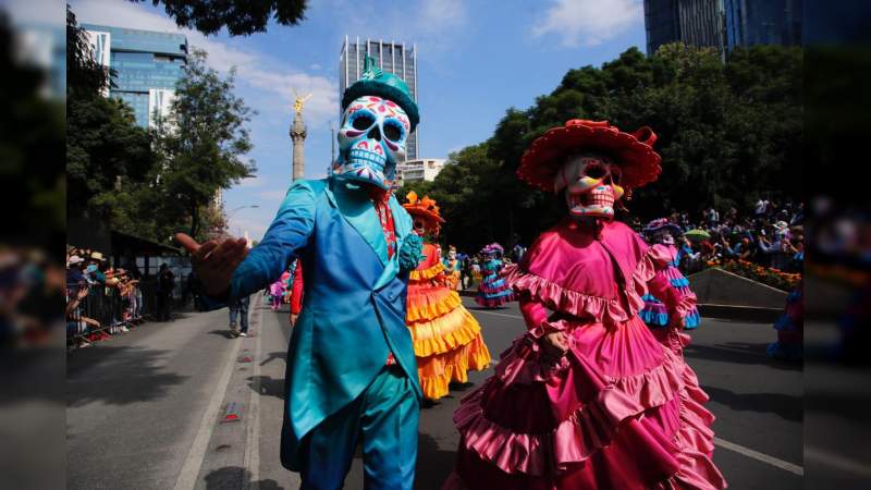 Con temática de "Celebrando la Vida" se vuelve a presentar el tradicional desfile del Día de Muertos 