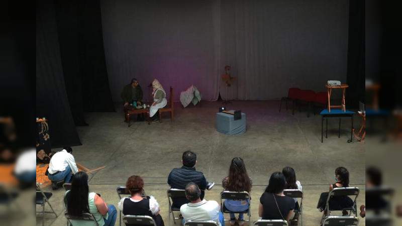 En Uruapan, Michoacán, presentaron obra de teatro como parte del 14° Festival de Velas