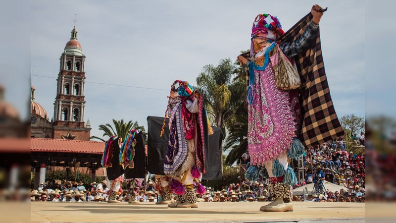 La tradicional competencia de Kúrpites es ganada por la cuadrilla de San Miguel en Nuevo San Juan Parangaricutiro 