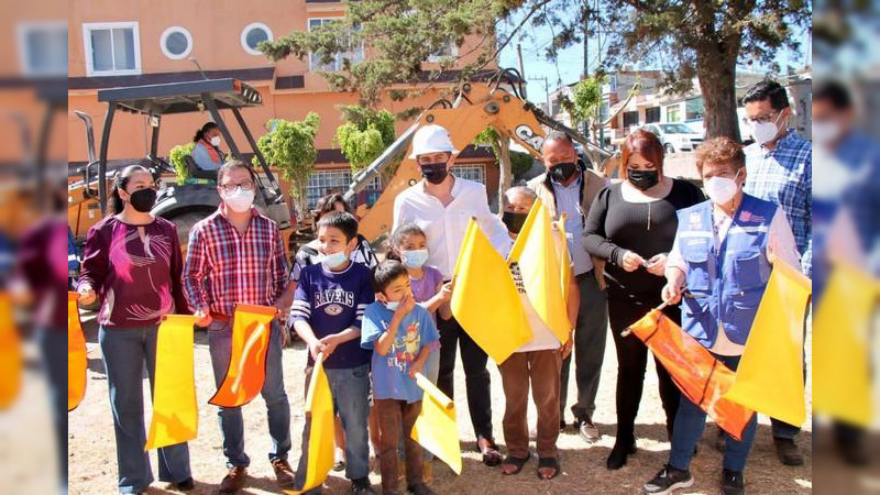 Inicia construcción de la primera Clínica de Hemodiálisis en Zitácuaro