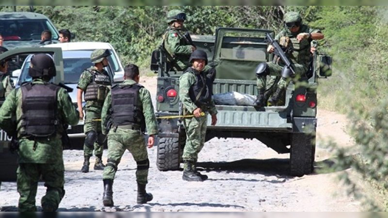 Aseguran Arsenal En Camioneta Blindada En Uruapan Incautan “cuernos De Chivo” Ar 15 Carabinas 2532