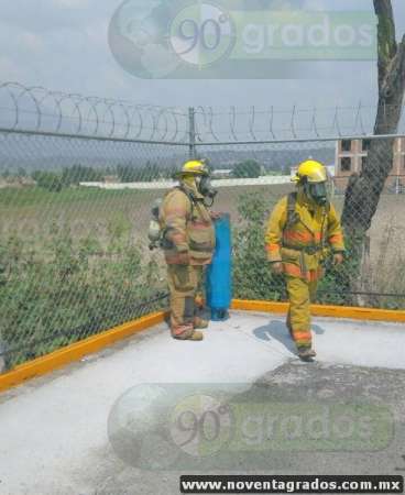 Por olor a gas evacúan colegio en Zacapu, Michoacán - Foto 0 