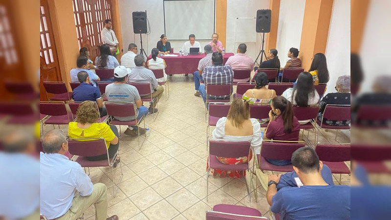 Encuentro con prestadores de servicios en Apatzingán