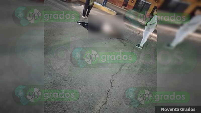 Mujer es arrollada en la calle Pipila en Apaseo el Grande, Guanajuato 