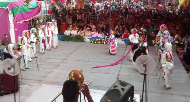 Importante, preservar la tradición del gabán, dice el Alcalde de Charapan, Michoacán - Foto 3 