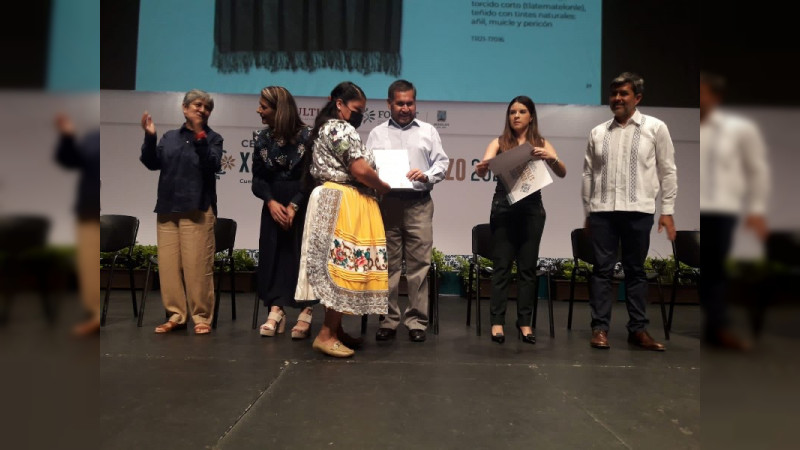 Artesanías michoacanas son premiadas en el décimo Concurso Nacional de Textiles y Rebozo 2022