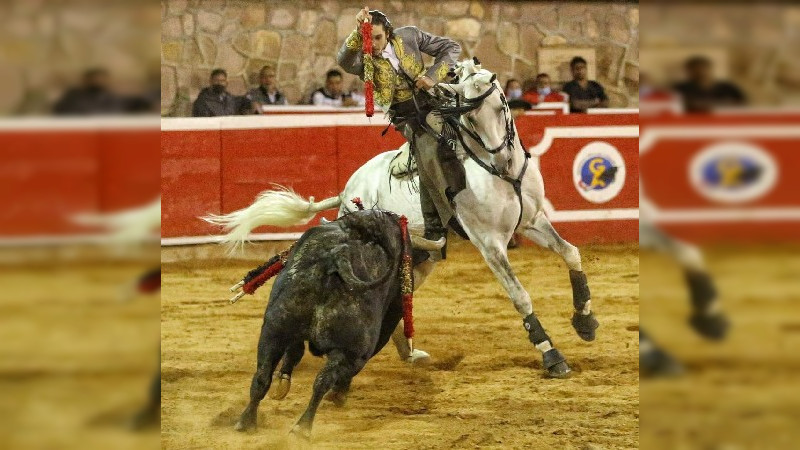 Tarik Othón se rediseña tarde a tarde y triunfa en todas las plazas; cuatro orejas en Zacatecas