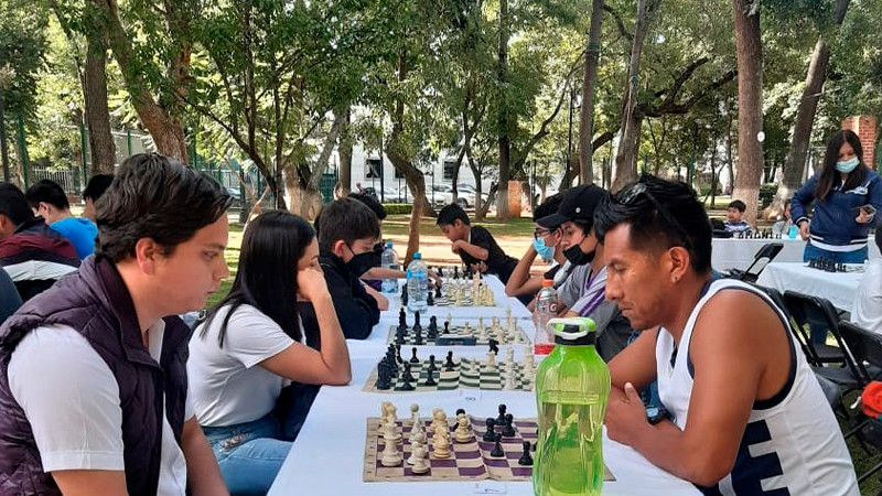 Gustavo Sandoval y Mateo Chávez, campeones del Torneo de Ajedrez Bosque Cuauhtémoc