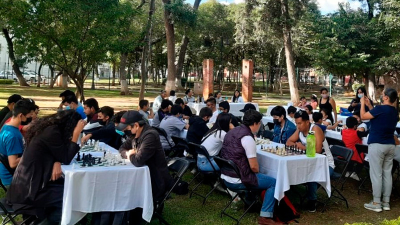 Gustavo Sandoval y Mateo Chávez, campeones del Torneo de Ajedrez Bosque Cuauhtémoc