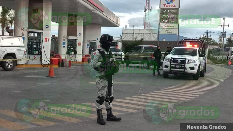 Asesinan a mujer afuera de una gasolinera en Cortazar, Guanajuato