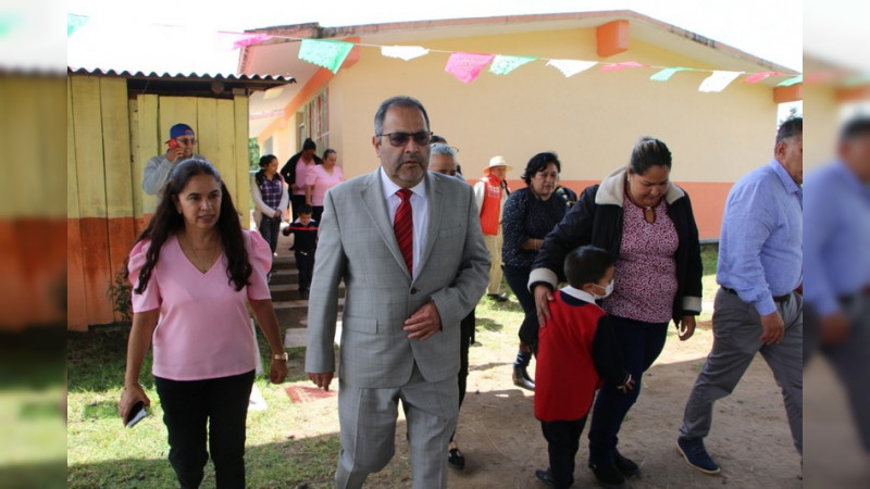 Inauguran aula y cerco perimetral del kinder Rosaura Zapata Cano, en La Cuadrilla