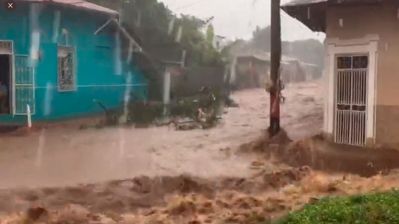 Tormenta tropical Julia deja tres muertos en Honduras y cientos de damnificados 