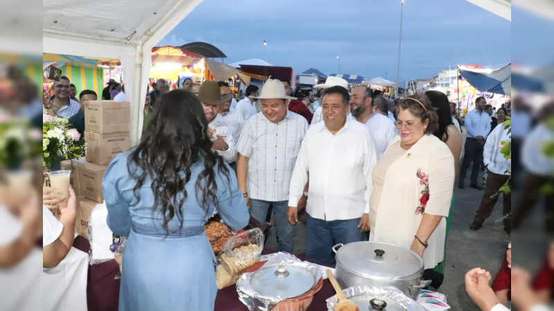 Apatzingán está de fiesta, esta noche se inauguró la Expo Feria Octubrina 2022