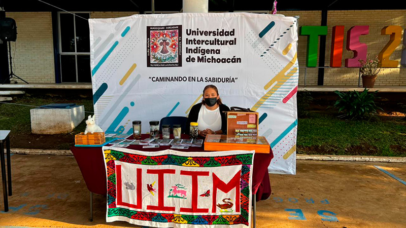 UIIM acerca su oferta educativa a estudiantes en el oriente de Michoacán 