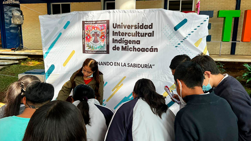 UIIM acerca su oferta educativa a estudiantes en el oriente de Michoacán 