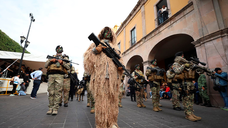 Realiza Celaya desfile en conmemoración del 112 aniversario de la Revolución Mexicana 