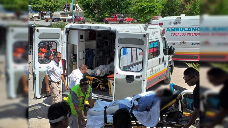 Choque Múltiple Deja Cuatro Lesionados En La Curva Del Diablo En Uruapan 8036