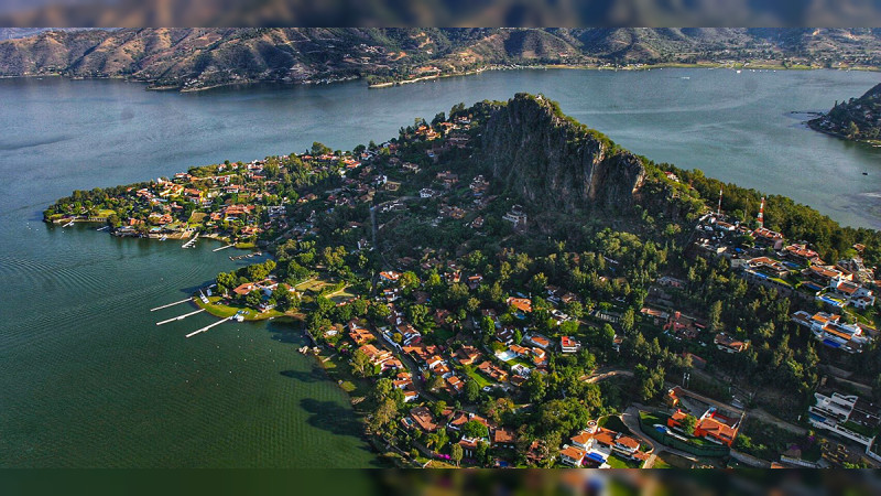 Turista se ahoga en lago de Valle de Bravo  