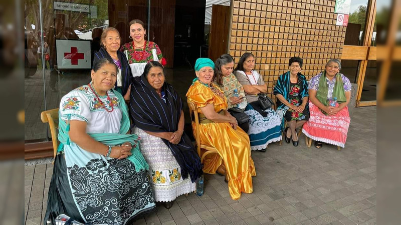 Mujeres, indispensables para mantener gastronomía como Patrimonio: Sectur 