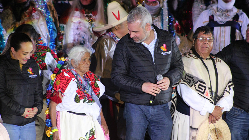 Kúinchekua, excepcional mosaico de proyecciones, ritos, danzas, bailes y música michoacana