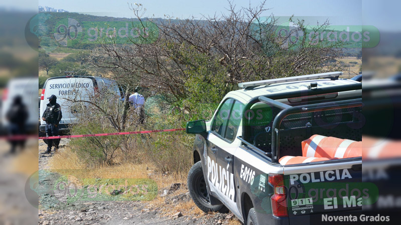 Con huellas visibles de violencia, hallan cuerpo de hombre en carretera de El Marqués, Querétaro 