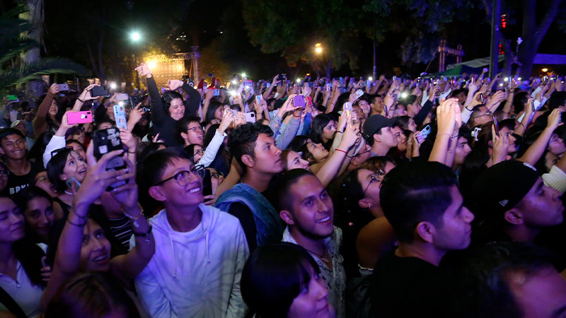 Del espacio sideral a Morelia, Jesse & Joy desataron la mocita en el Festival Michoacán de Origen