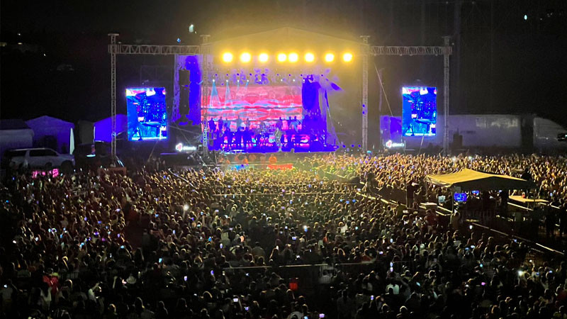 Más de 15 mil michoacanos en el concierto del 10 de mayo de los Aguilar 