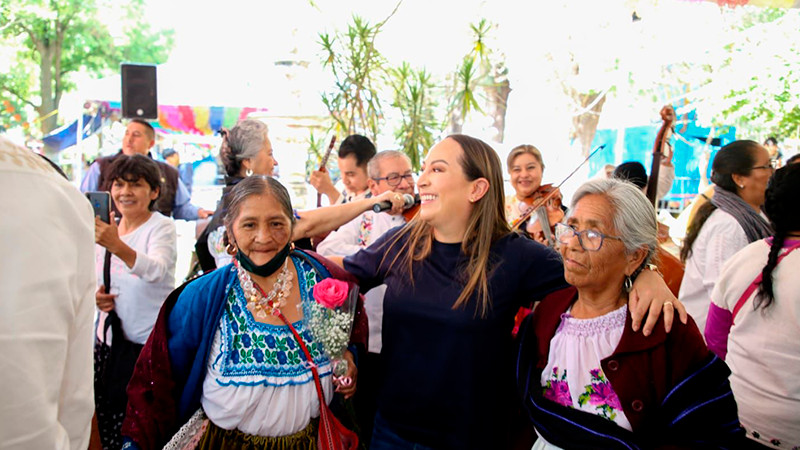 IAM y DIF celebran a mamás artesanas del Festival Michoacán de Origen