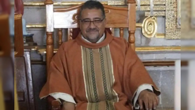 Velan en Salamanca el cuerpo del sacerdote Javier García Villafaña, asesinado en Michoacán 