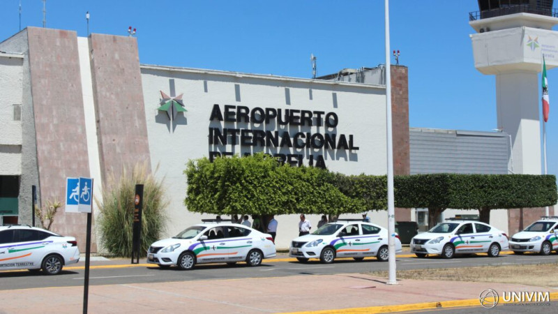 Balean a mujer en asalto en pleno aeropuerto de Morelia 