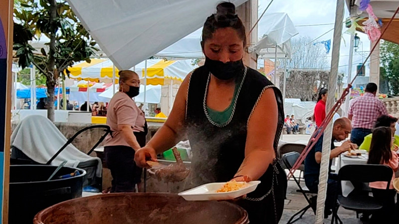 En su edición 2023, Feria del Mole de la Tenencia de Santa María de Guido, suma otro éxito 