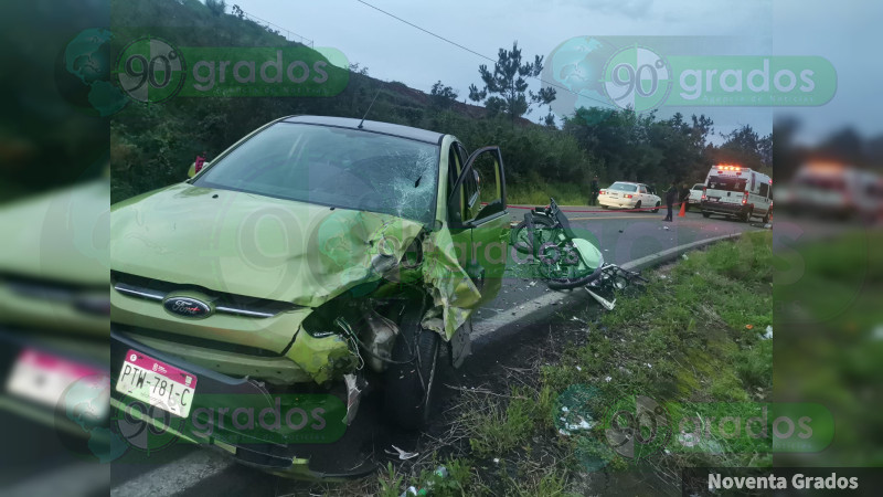 Choque en la carretera Ario de Rosales - La Huacana deja un motociclista muerto 